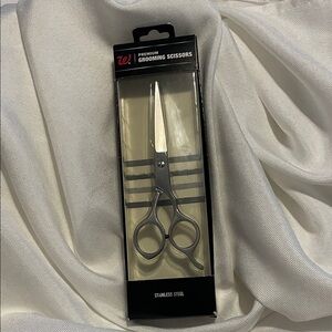 Premium Grooming Scissors - Silver for your Beard, sideburns or unruly hair. 😀